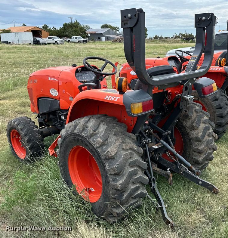 image for item DK6531 Kubota L3301D MFWD tractor
