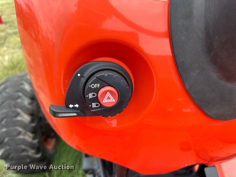 image for item DK6531 Kubota L3301D MFWD tractor