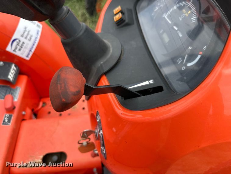 image for item DK6531 Kubota L3301D MFWD tractor