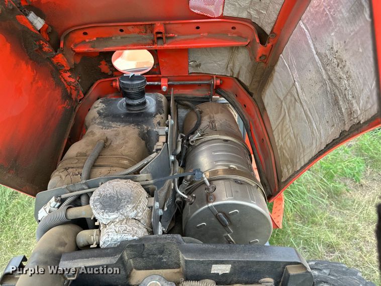 image for item DK6531 Kubota L3301D MFWD tractor