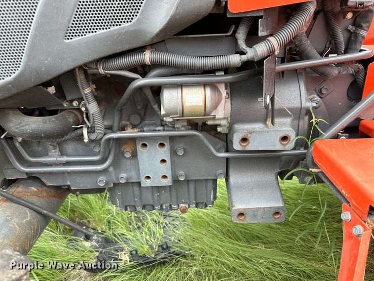 image for item DK6531 Kubota L3301D MFWD tractor