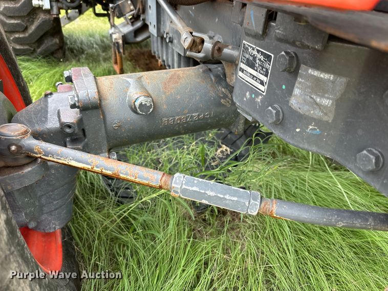 image for item DK6531 Kubota L3301D MFWD tractor