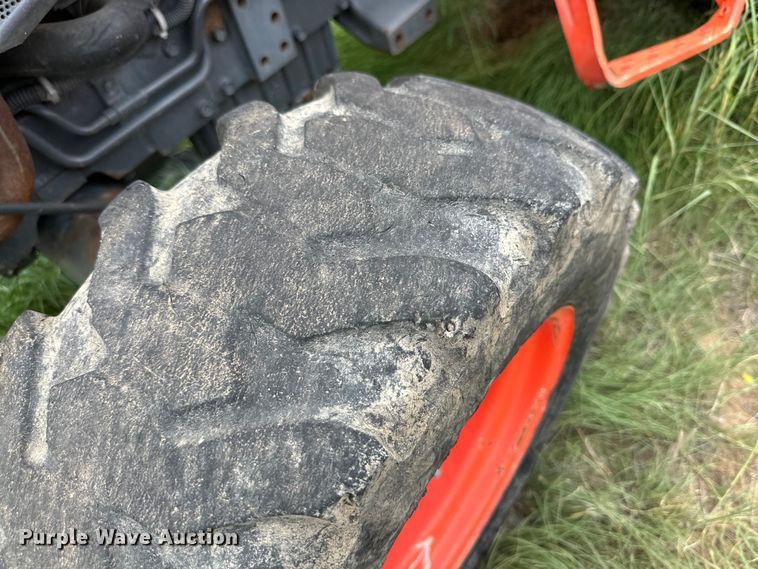 image for item DK6531 Kubota L3301D MFWD tractor