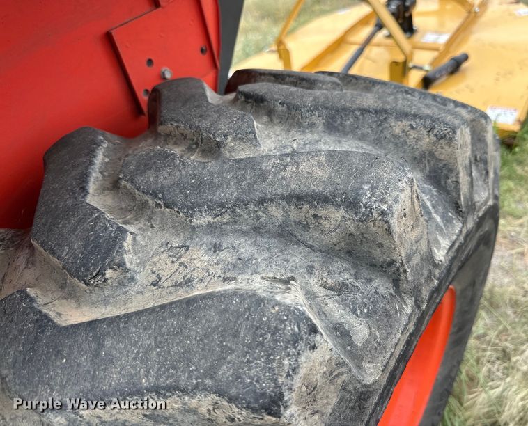 image for item DK6531 Kubota L3301D MFWD tractor