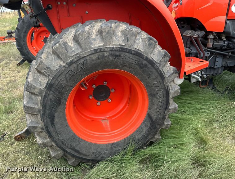 image for item DK6531 Kubota L3301D MFWD tractor