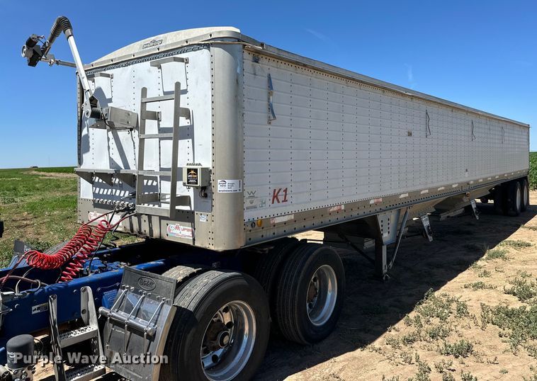 image for item DK6690 1993 Wilson DWH-200 grain trailer