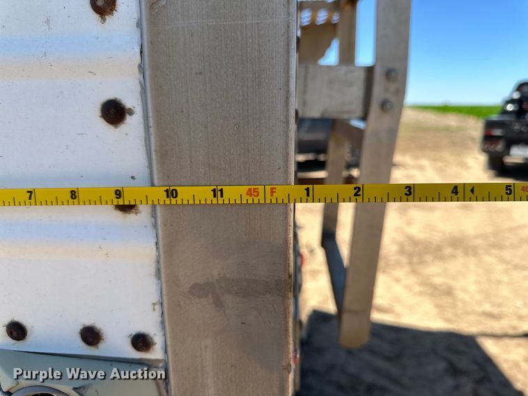 image for item DK6690 1993 Wilson DWH-200 grain trailer