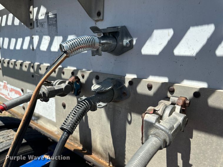 image for item DK6690 1993 Wilson DWH-200 grain trailer