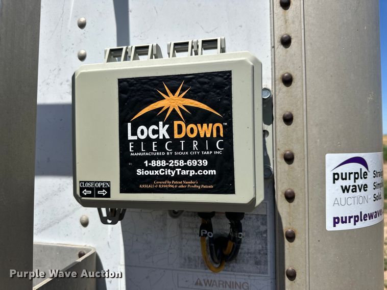 image for item DK6690 1993 Wilson DWH-200 grain trailer