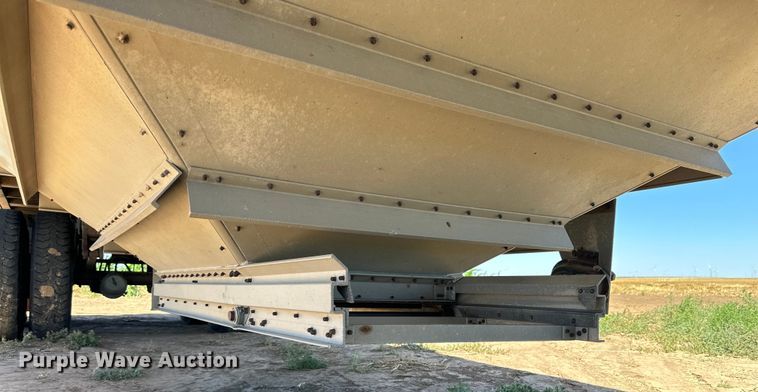 image for item DK6690 1993 Wilson DWH-200 grain trailer