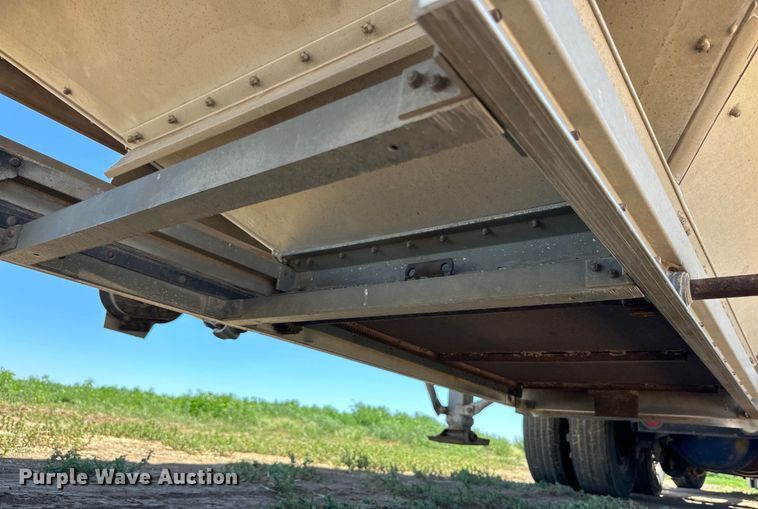 image for item DK6690 1993 Wilson DWH-200 grain trailer