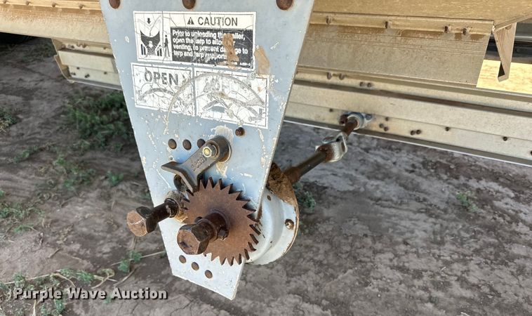 image for item DK6690 1993 Wilson DWH-200 grain trailer