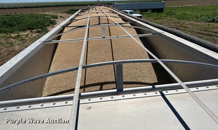 image for item DK6690 1993 Wilson DWH-200 grain trailer