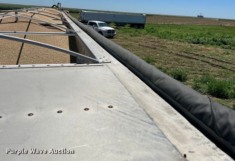 image for item DK6690 1993 Wilson DWH-200 grain trailer