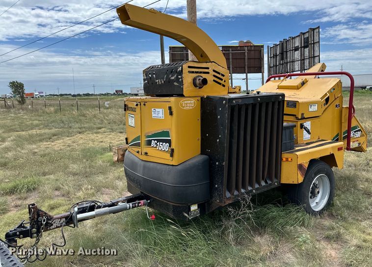 image for item DK6698 2017 Vermeer BC1500 wood chipper