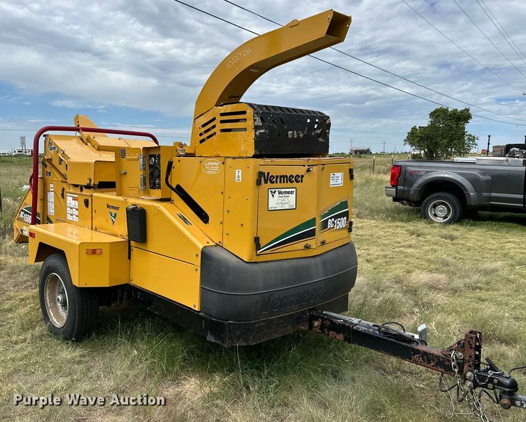 image for item DK6698 2017 Vermeer BC1500 wood chipper