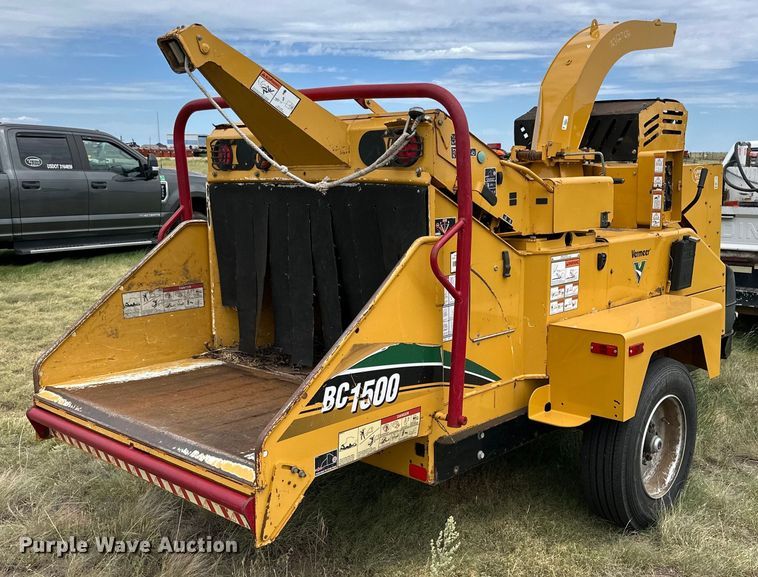 image for item DK6698 2017 Vermeer BC1500 wood chipper