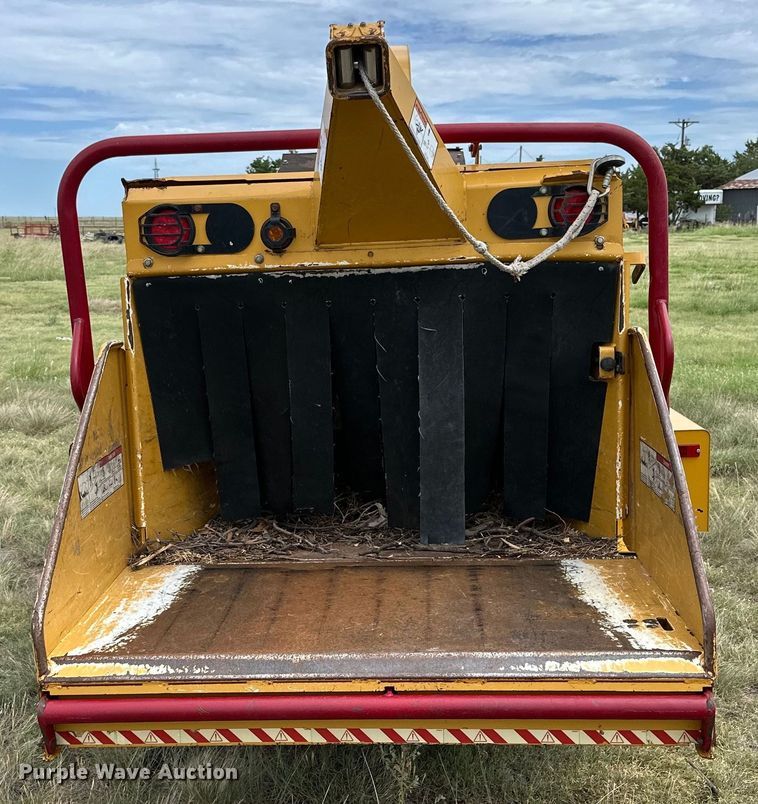 image for item DK6698 2017 Vermeer BC1500 wood chipper