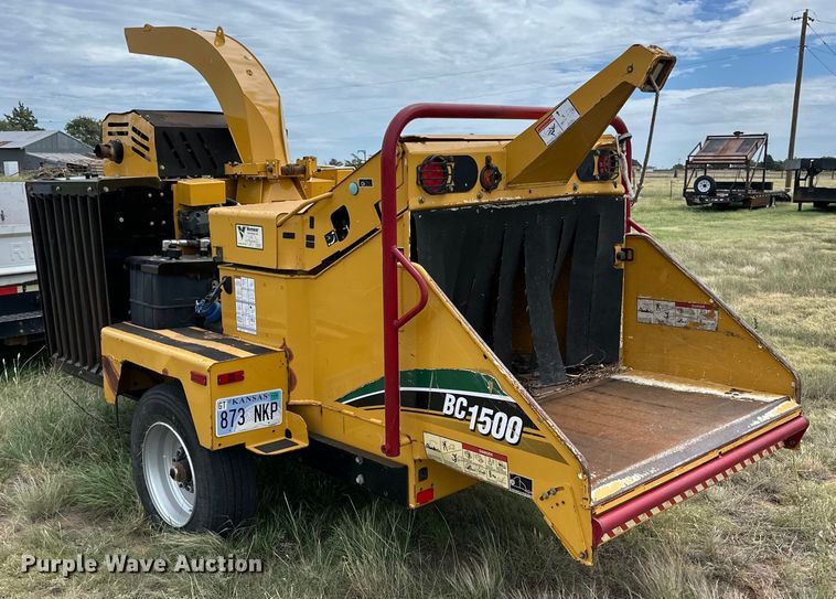 image for item DK6698 2017 Vermeer BC1500 wood chipper
