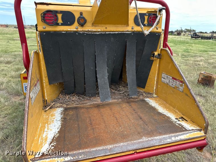 image for item DK6698 2017 Vermeer BC1500 wood chipper