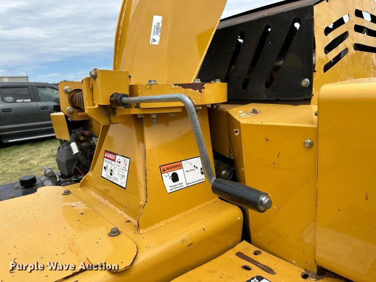 image for item DK6698 2017 Vermeer BC1500 wood chipper