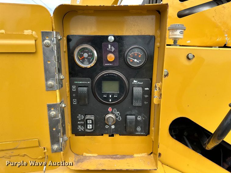 image for item DK6698 2017 Vermeer BC1500 wood chipper