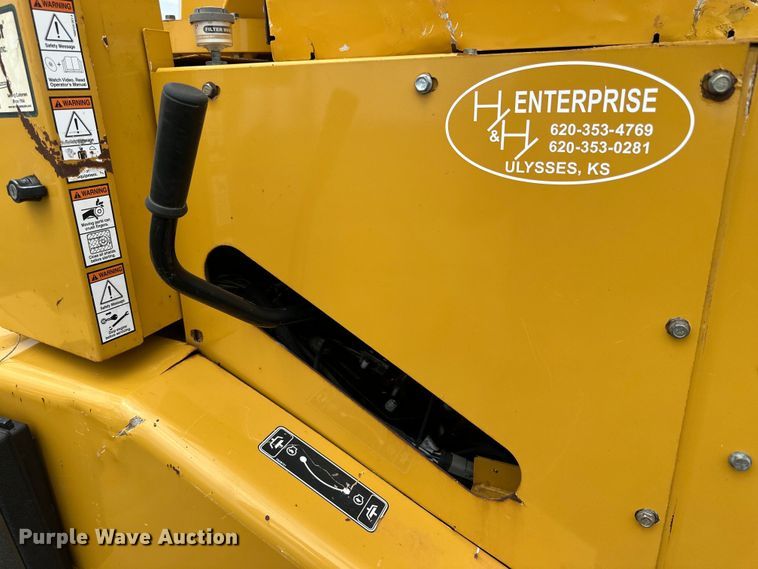 image for item DK6698 2017 Vermeer BC1500 wood chipper