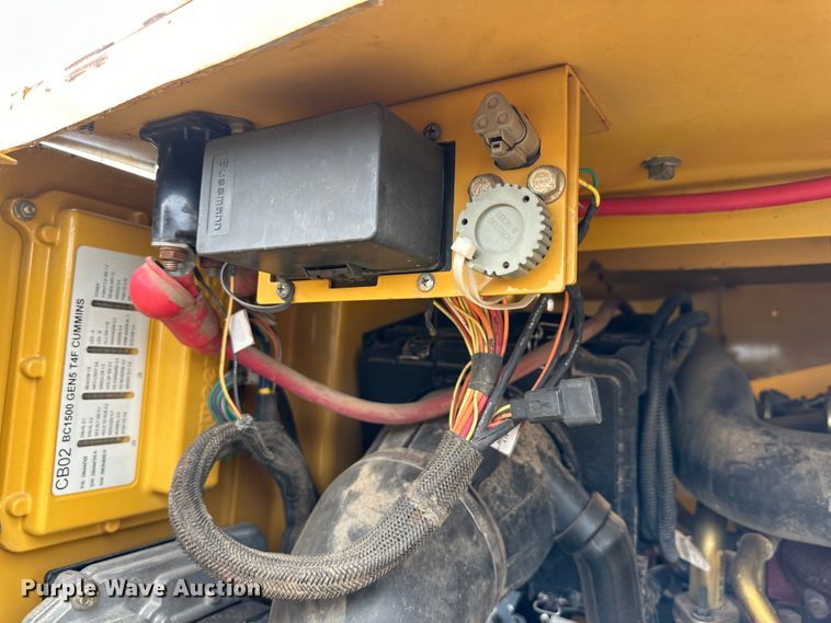 image for item DK6698 2017 Vermeer BC1500 wood chipper