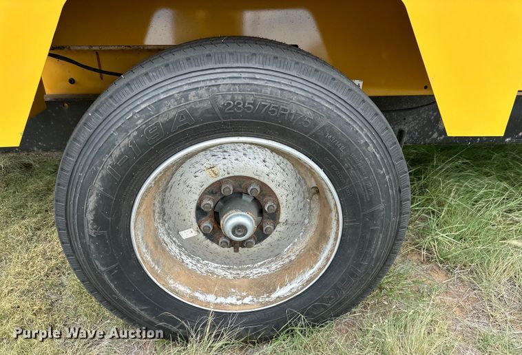 image for item DK6698 2017 Vermeer BC1500 wood chipper