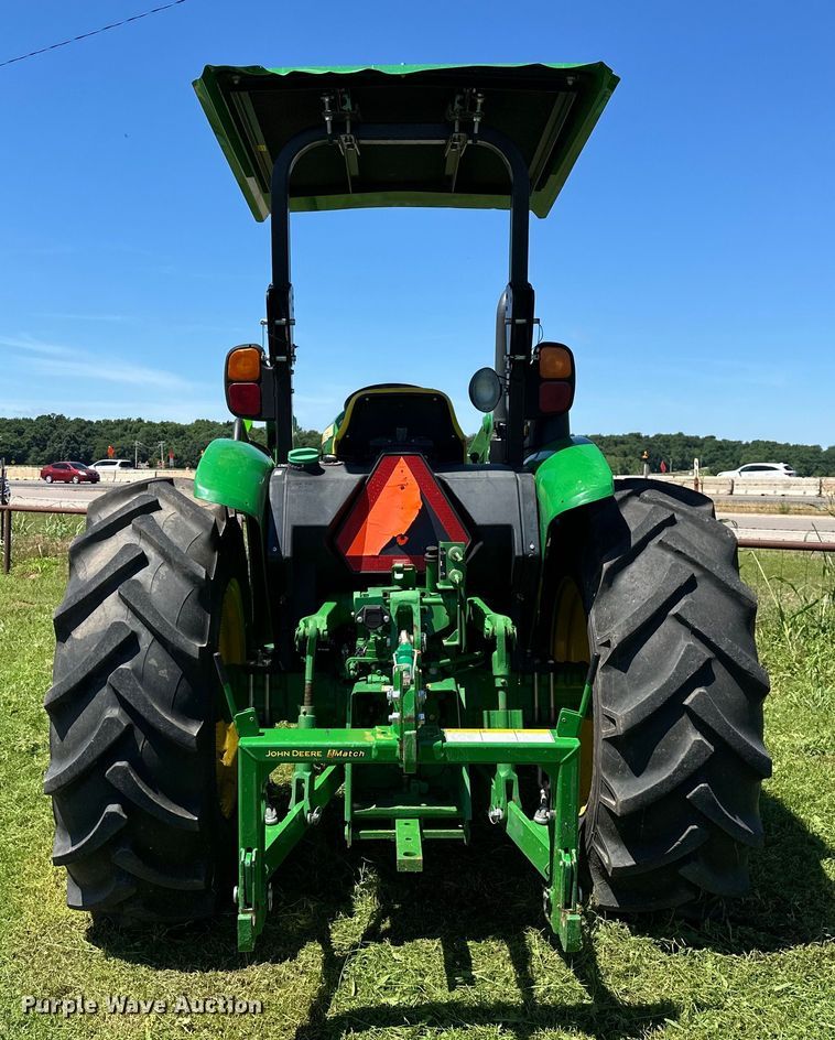 image for item DO6960 2015 John Deere  5075E MFWD tractor