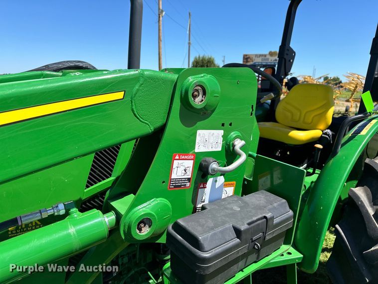 image for item DO6960 2015 John Deere  5075E MFWD tractor