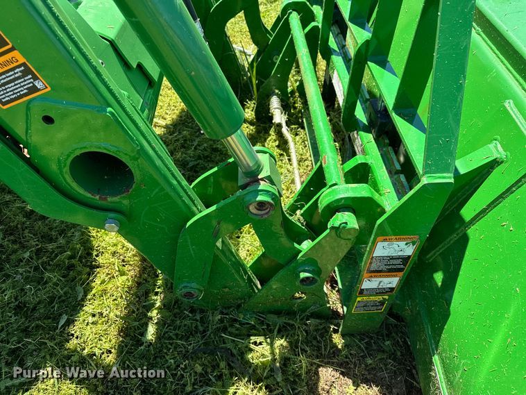 image for item DO6960 2015 John Deere  5075E MFWD tractor