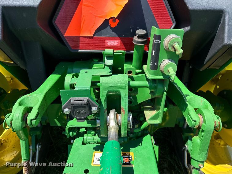 image for item DO6960 2015 John Deere  5075E MFWD tractor