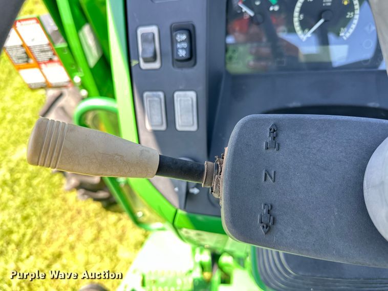 image for item DO6960 2015 John Deere  5075E MFWD tractor
