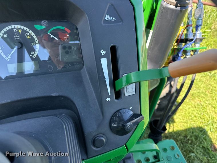 image for item DO6960 2015 John Deere  5075E MFWD tractor