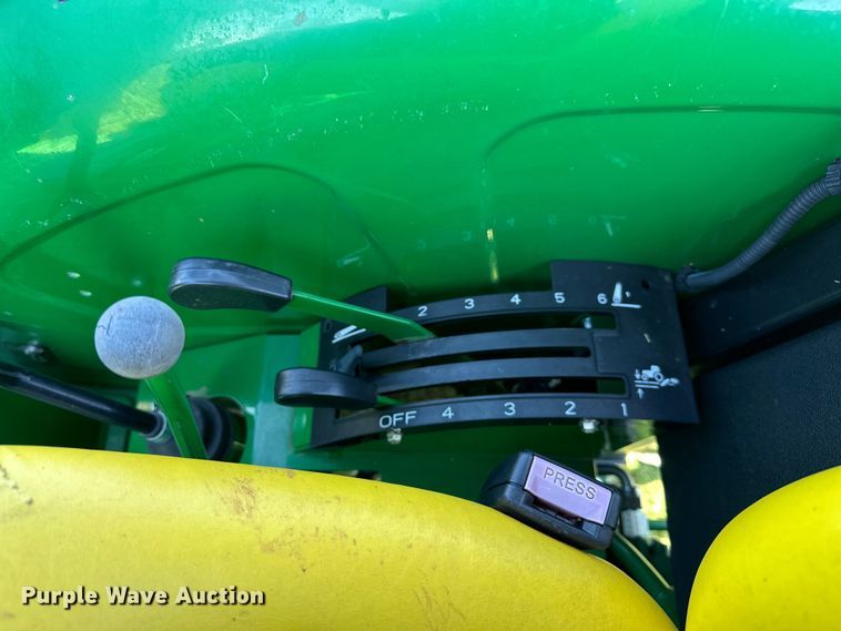 image for item DO6960 2015 John Deere  5075E MFWD tractor