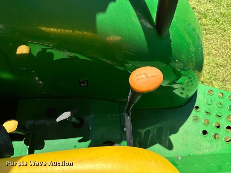 image for item DO6960 2015 John Deere  5075E MFWD tractor