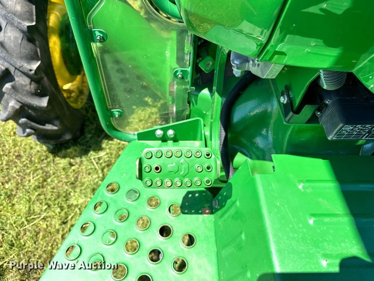 image for item DO6960 2015 John Deere  5075E MFWD tractor