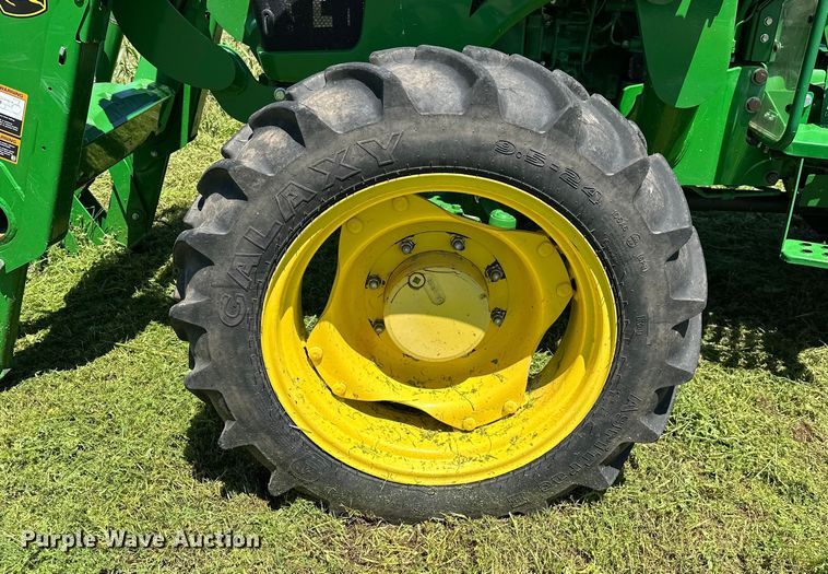 image for item DO6960 2015 John Deere  5075E MFWD tractor