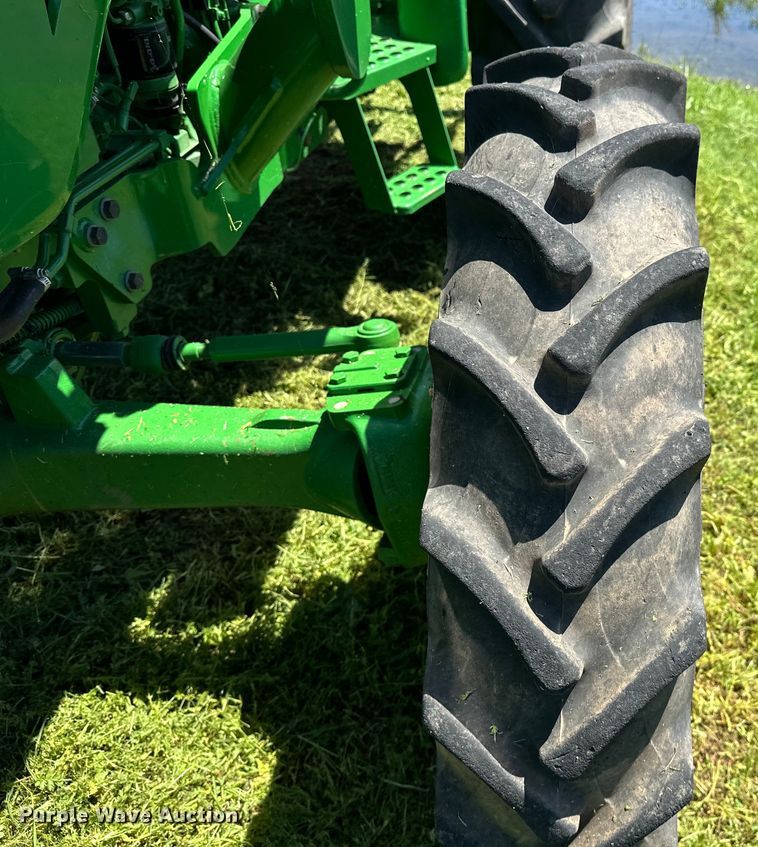 image for item DO6960 2015 John Deere  5075E MFWD tractor