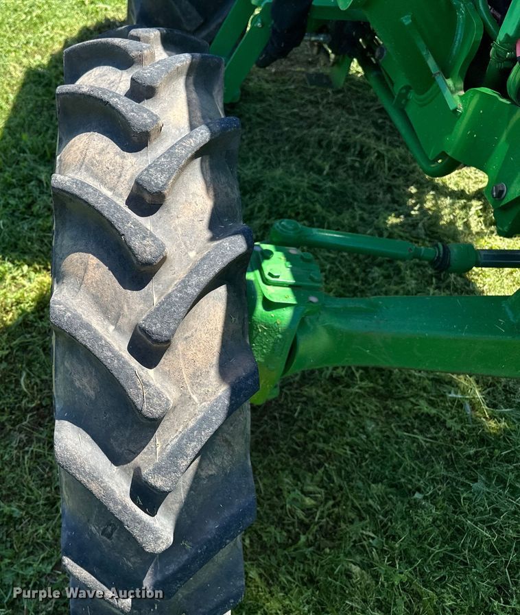 image for item DO6960 2015 John Deere  5075E MFWD tractor