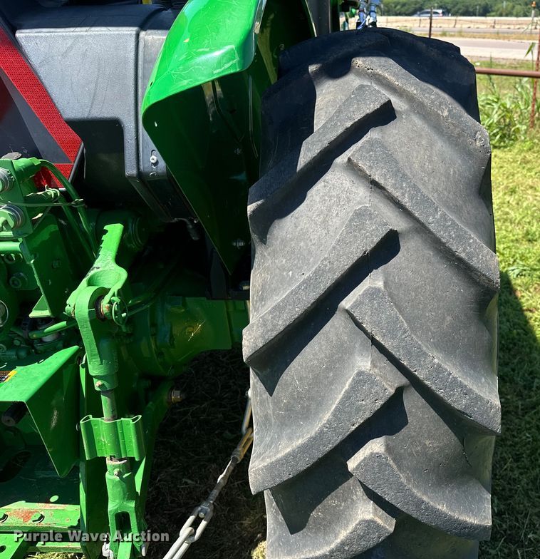 image for item DO6960 2015 John Deere  5075E MFWD tractor