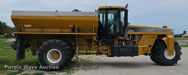 image for item DP0994 2004 Terra Gator 6203 spreader