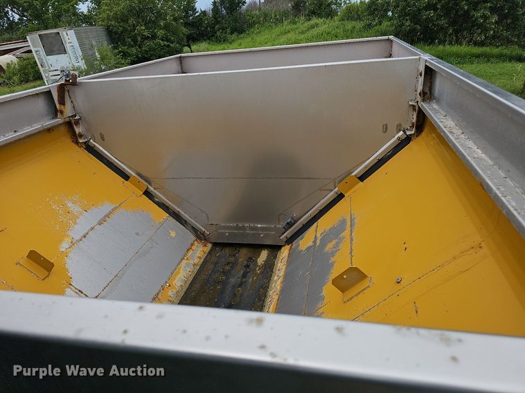 image for item DP0994 2004 Terra Gator 6203 spreader