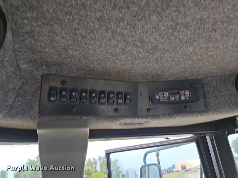 image for item DP0994 2004 Terra Gator 6203 spreader