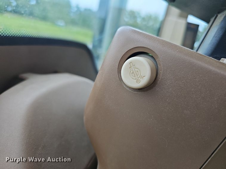 image for item DP0995 2009 John Deere 9230 4WD tractor