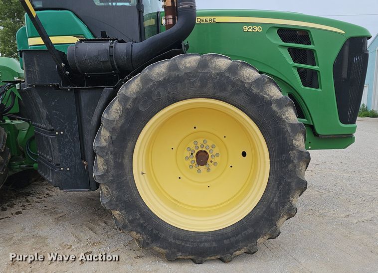 image for item DP0995 2009 John Deere 9230 4WD tractor