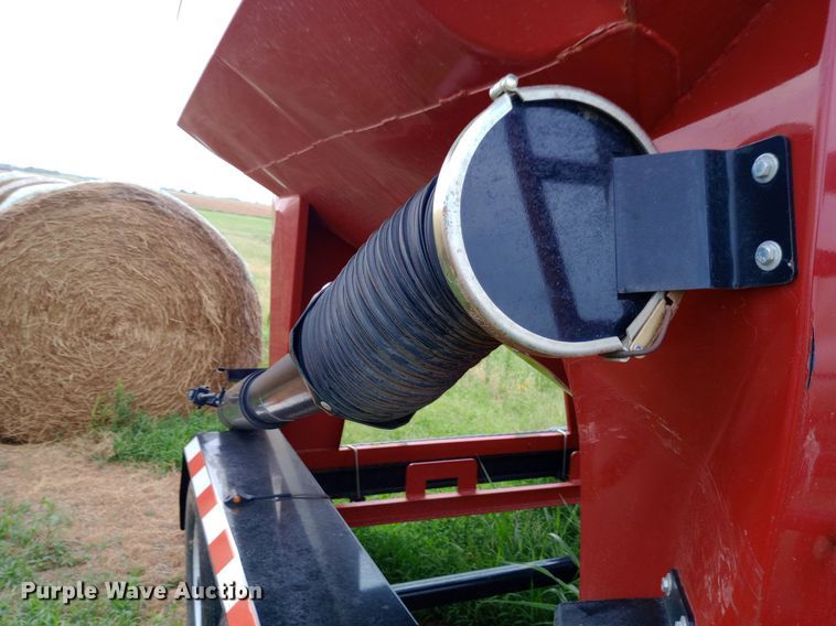 image for item DP1198 2022 Patriot 220 seed tender