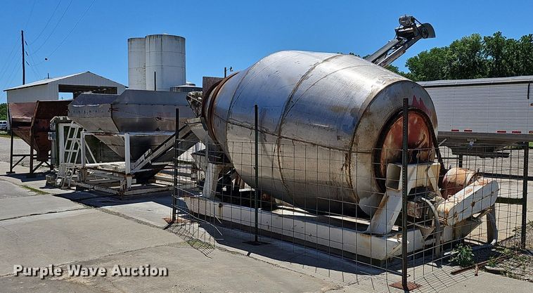 image for item DP6459 Binkley fertilizer mixer