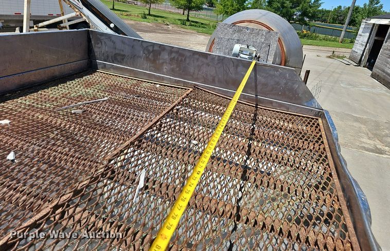 image for item DP6459 Binkley fertilizer mixer